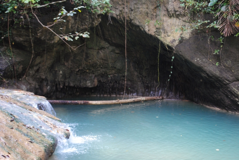 Tempat berenang dan permainan masa kecil 