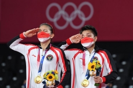Greysia/Apriyani meraih medali emas di Olimpiade Tokyo 2020 (ANTARA FOTO/Sigid Kurniawan)