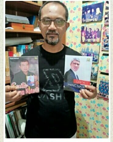 Kang Deim (Dede Iman) asal Bandung yang sudah memiliki koleksi Buku Cerita Mang Nata jilid 1 dan 2, haturnuhun (foto oleh Kang Deim) 