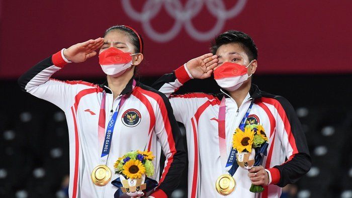 Pebulutangkis ganda putri Indonesia peraih medali emas olimpiade, Greysia Polii/Apriyani Rahayu (ANTARA FOTO/Sigit Kurniawan/foc)
