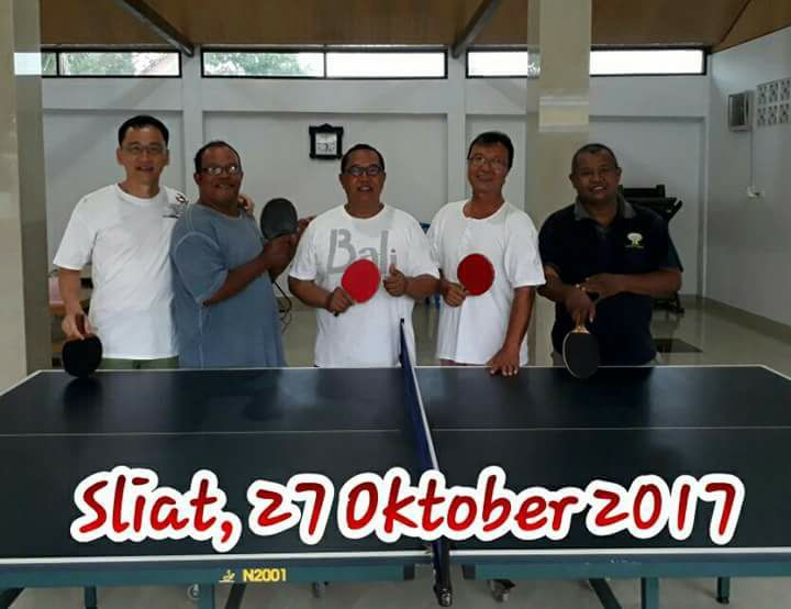 Dokpri: bersama teman main tenis meja (27/10/2017)