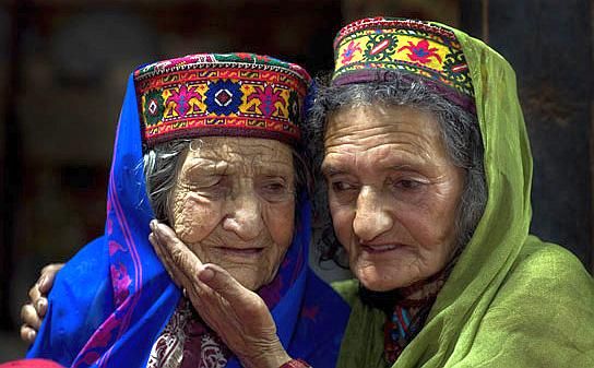 Wanita Hunza yang panjang umur (travel-culture.com)