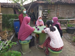 Kegiatan Sosialisasi Edukasi Memanfaatkan Bunga Telang di Desa Mojomulyo dalam meningkatan UMKM ditengah Pandemi Covid-19 (dokpri)