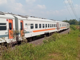 Kereta kelas ekonomi yang menjadi rangkaian Kereta Api Jayabaya. (Sumber: Dokumentasi Pribadi)