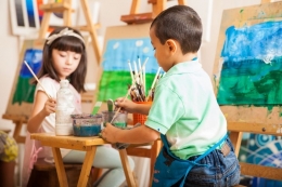 Ilustrasi anak melukis dan menggambar (Shutterstock via lifestyle.kompas.com)