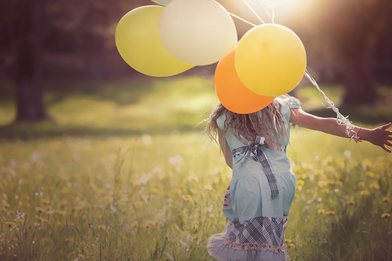 Beberapa kepercayaan kita tentang kebahagiaan ternyata hanyalah mitos belaka | Ilustrasi oleh Pezibear via Pixabay