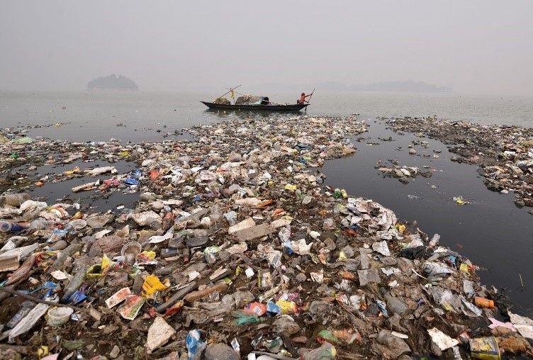 Sampah Laut yang di Dominasi Sampah Plastik