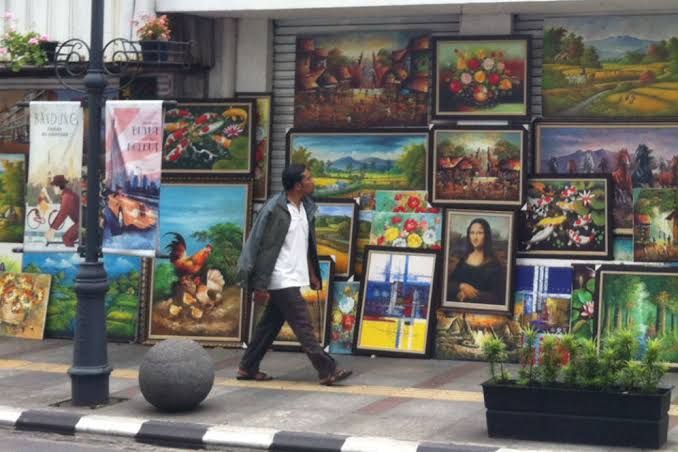 Lukisan-lukisan di Jalan Braga. (merdeka.com)
