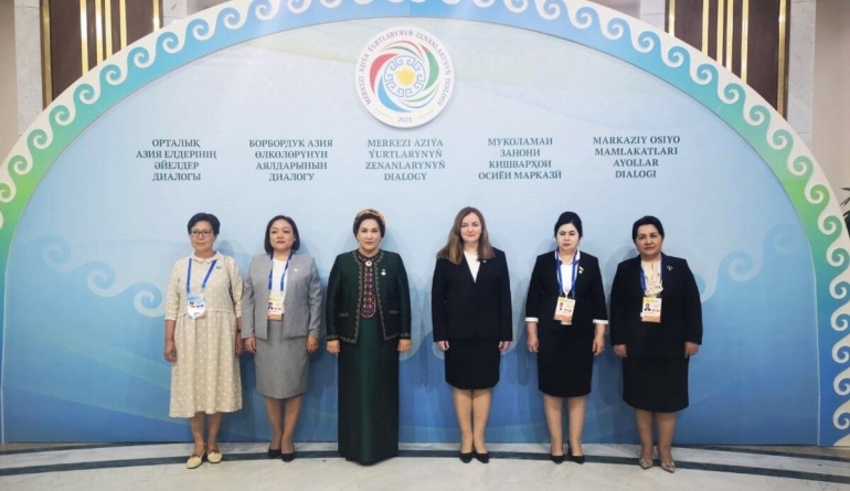 Para Pemimpin Wanita Asia Tengah Yang Yang Menjadi Peserta Forum/dokpri
