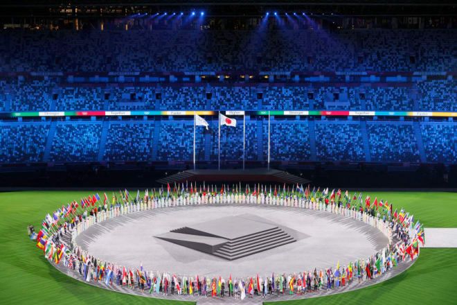 Foto : Olympic.com (Foto ilustrasi penutupan acara olimpiade tokyo 2020 dengan menampilkan seluruh Bendera Negara yang berpartisipasi)
