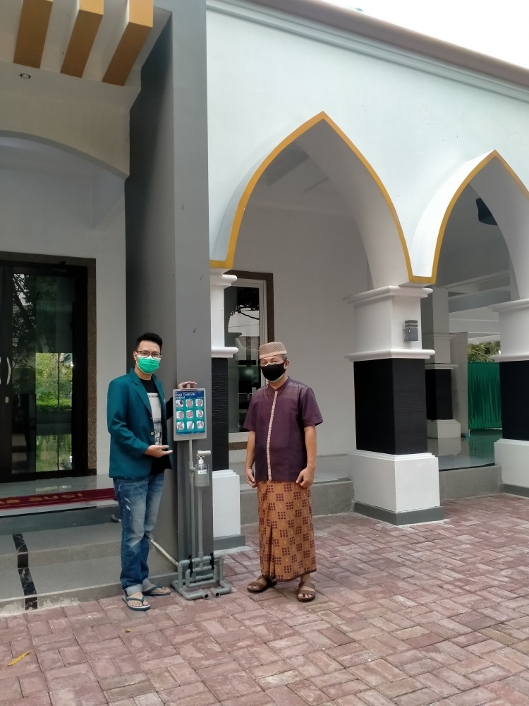 Dokumentasi Sosialisasi Penggunaan Handsfree Sanitizer Dispenser