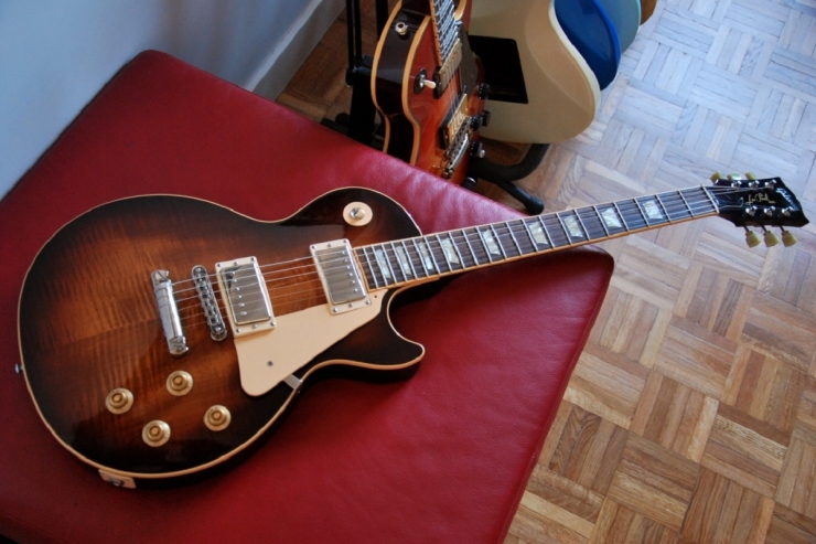 Gitar 2006 Gibson Les Paul Standard Desertburst. Foto: Freebird via flickr.com