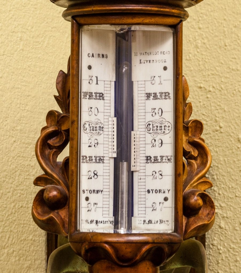 Barometer Merkuri. Sumber: https://www.flickr.com/photos/pavdw/28315841049