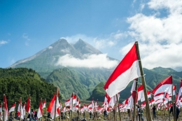 Ilustrasi Indonesia, bendera merah putih. (sumber: Shutterstock via kompas.com)
