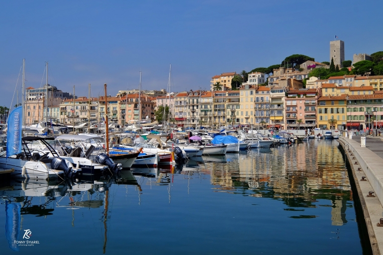 Pelabuhan di kota Cannes, sekitar 36 km dari Nice. Sumber: dokumentasi pribadi