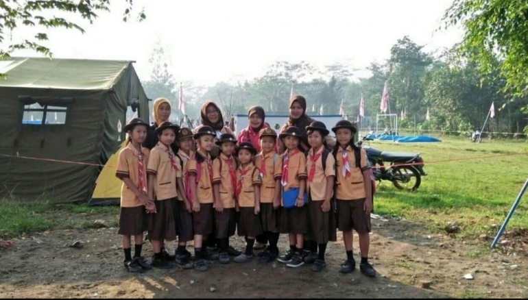 Foto bersama anak-anak ketika kegiatan Pesta Siaga [Foto: Siti Nazarotin]