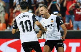 Pemain Valencia merayakan gol ke gawang Getafe. (via new.in-24.com)