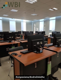 Lab komputer di Politeknik WBI (Dok. Pribadi)