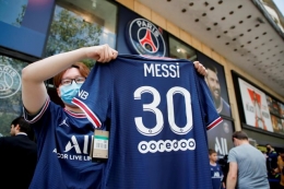 Dalam 20 menit penjualan Jersey Messi lengkap dengan nomor punggung ludes terjual, foto : bola.tempo.co