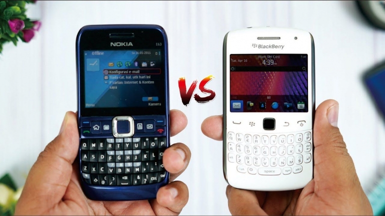 Handphone Nokia & BlackBerry (Sumber : Channel Youtube AD REVIEW)
