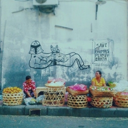 Mural Fee des chiens di Denpasar yang menyuarakan kepeduliannya terhadap lingkungan (Sumber: akun Instagram @feedeschiens)