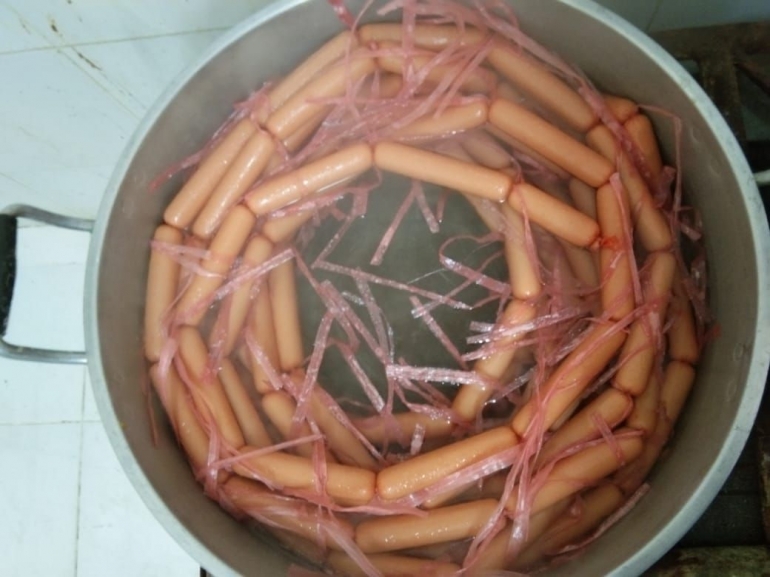 Perebusan Sosis Ikan