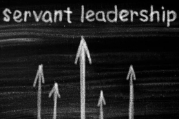 Ilustrasi Servant Leadership || Sumber : istockphoto.com/id