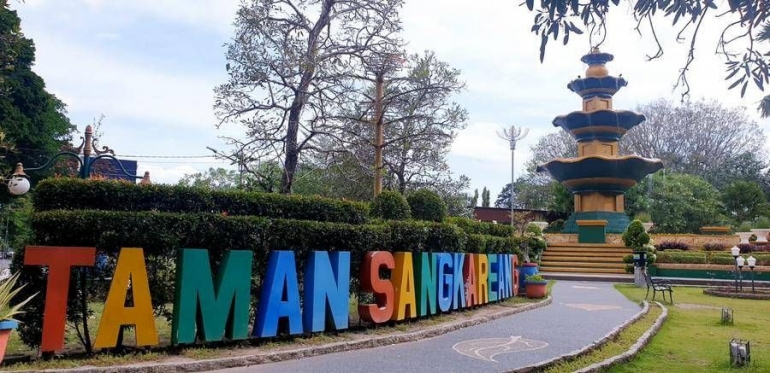 Taman Sangkareang di Jl. Pejanggik, Kota Mataram. Source: Warta Mataram