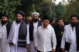 Jusuf Kalla bertemu dengan kelompok Taliban di Jakarta. (Sumber foto, kompas.com)