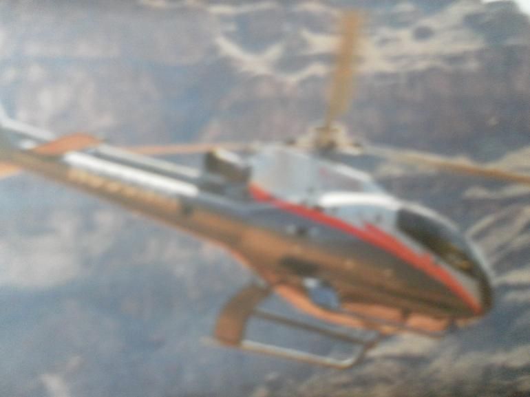 Helicopter yang terbang mengelilingi lereng Grand Canyon (dok pribadi)