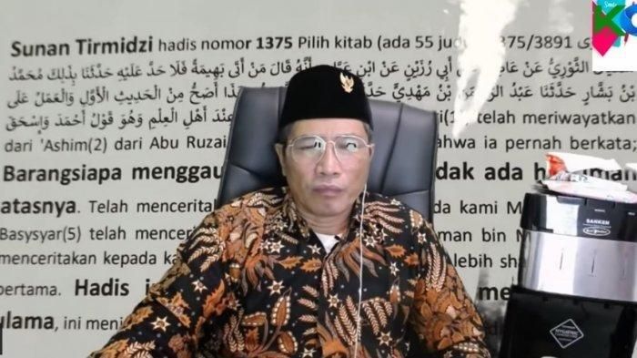 Youtuber Muhammad Kece yang diduga melakukan penistaan agama melalui kanal youtube miliknya (sumber : aceh.tribunnews.com)