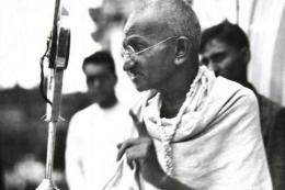 Skill komunikasi Mahatma Gandhi | sumber : internasional.kompas.com