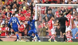 Chelsea memberikan kekalahan beruntun pada Arsenal di pekan kedua Liga Inggris (Gambar: sport.detik.com)