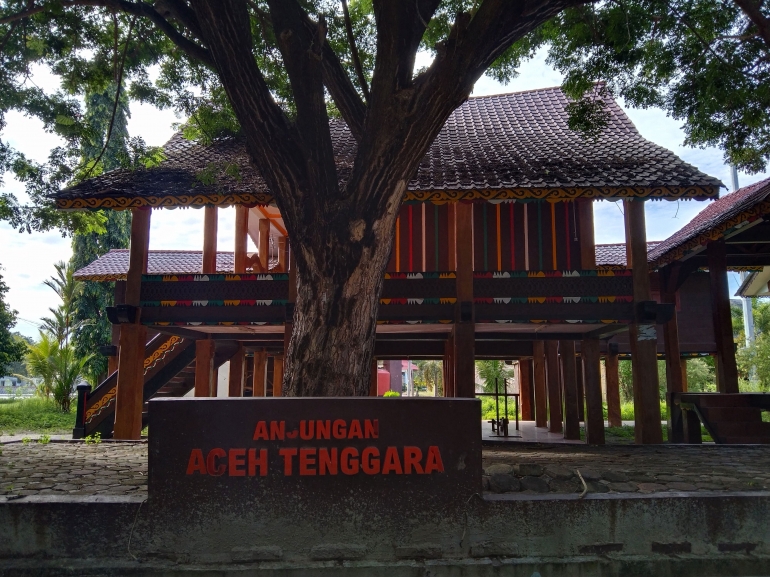 Anjungan Rumah Adat Aceh Tenggara (Komar)
