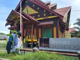 Anjungan Rumah Adat Aceh Timur (Komar)