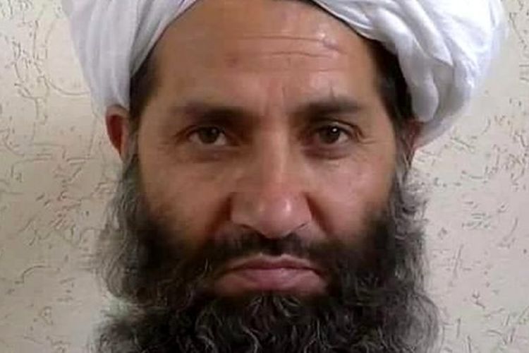 Mawlawi Hibatullah Akhundzada adalah pemimpin taliban yang sekarang secara de facto menduduki Afghanistan. Sumber: AFGHAN ISLAMIC PRESS via Kompas.com