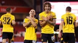 Pemain Wolverhampton merayakan gol ke gawan Nottingham Forest. (via bbc.co.uk)