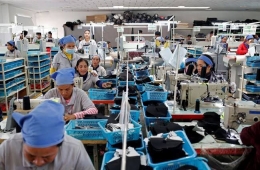 Penyusunan ulang tata letak pabrik untuk kenaikan produktifitas. Gambar: cnbcindonesia.com