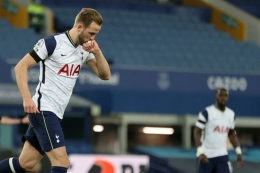 Harry Kane memastikan tidak jadi keluar dari Tottenham Hotspur (Foto AFP/Jon Super via Kompas.com) 