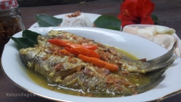 Ikan Belanak Bumbu Kuning, sajian lezat nan nikmat untuk keluarga tercinta di rumah. | Foto: Wahyu Sapta.