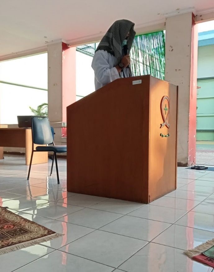 Hidayatullah menjadi Imam dan Khotib di Hari Raya Idul Fitri 2021 di main Hall Instalasi rehabilitasi narkoba RSKO Jakart I Sumber Foto : Hidayatullah