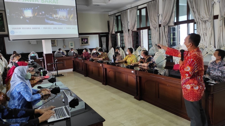 M. Dede Soleh tampilkan capaian PKH di Jawa Barat.  Dok: pribadi