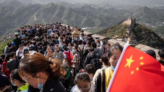 Turis China di Tembok Besar setelah lockdown berakhir. Sumber: Yan Cong / Bloomberg visa Getty Image