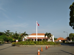 Gedung Negara di ujung jalan Siliwangi Kota Cirebon. (Dokpri)