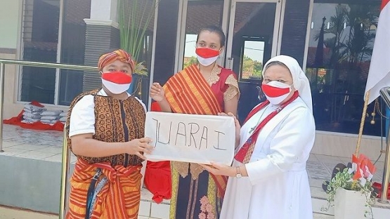 Juara I Pemenang peragaan busana ( dok pri )