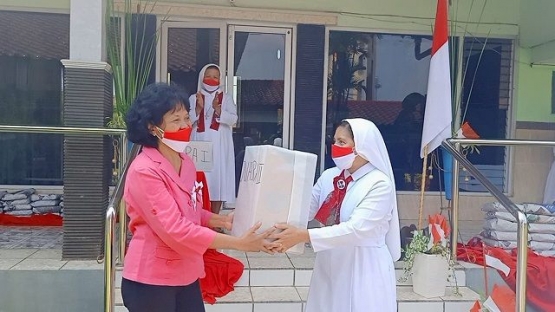 Juara II ( Dok Pri )
googletag.cmd.push(function() { googletag.display('div-gpt-ad-712092287234656005-412');});