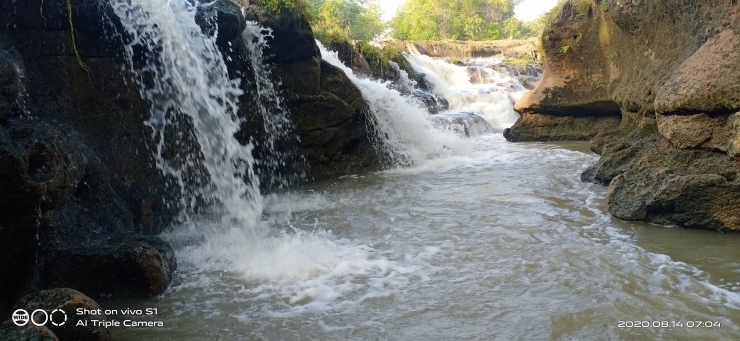 Air terjun mini Dam Licin (Dok. Pribadi)