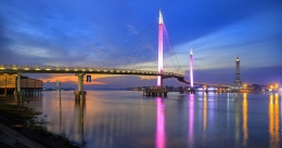 Jembatan Gentala Arasy, Jambi. Foto: Istimewa/daelpos.com