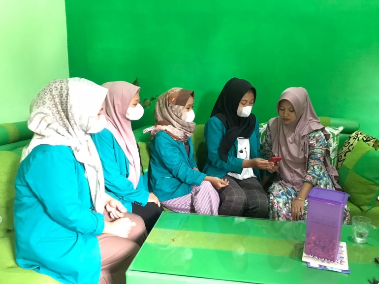 Kembangkan UMKM, Peserta KSM Unisma Bantu Digitalisasi Kembangkan UMKM, Peserta KSM Unisma Bantu Digitalisasi