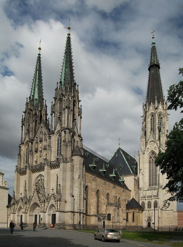 Gereja St. Wenceslas Chatedral yang tidak sempat saya kunjungi/en.wikipedia.org/wiki/Saint_Wenceslas_Cathedral